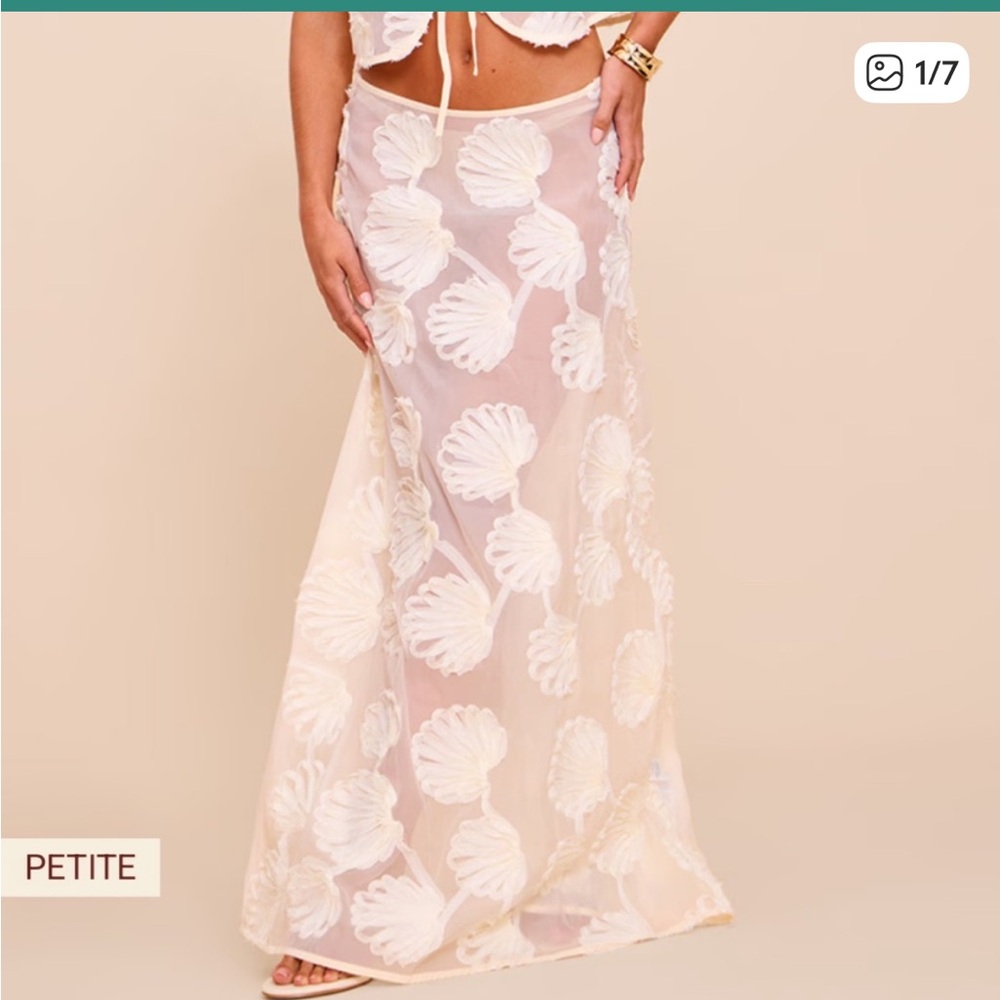 PrettyLittleThing Ivory Floral Maxi Skirt